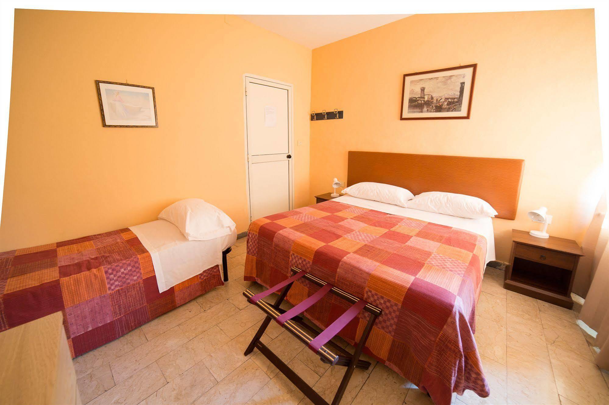 Hotel Le Rose Tivoli Terme Ngoại thất bức ảnh